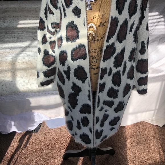 Animal print sweater - Picture 3 of 6